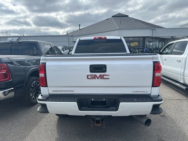 Used 2018 GMC Sierra 3500 Denali w/ Duramax Plus Package image 10