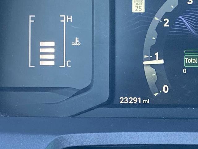 Used 2025 Toyota Tacoma SR image 8