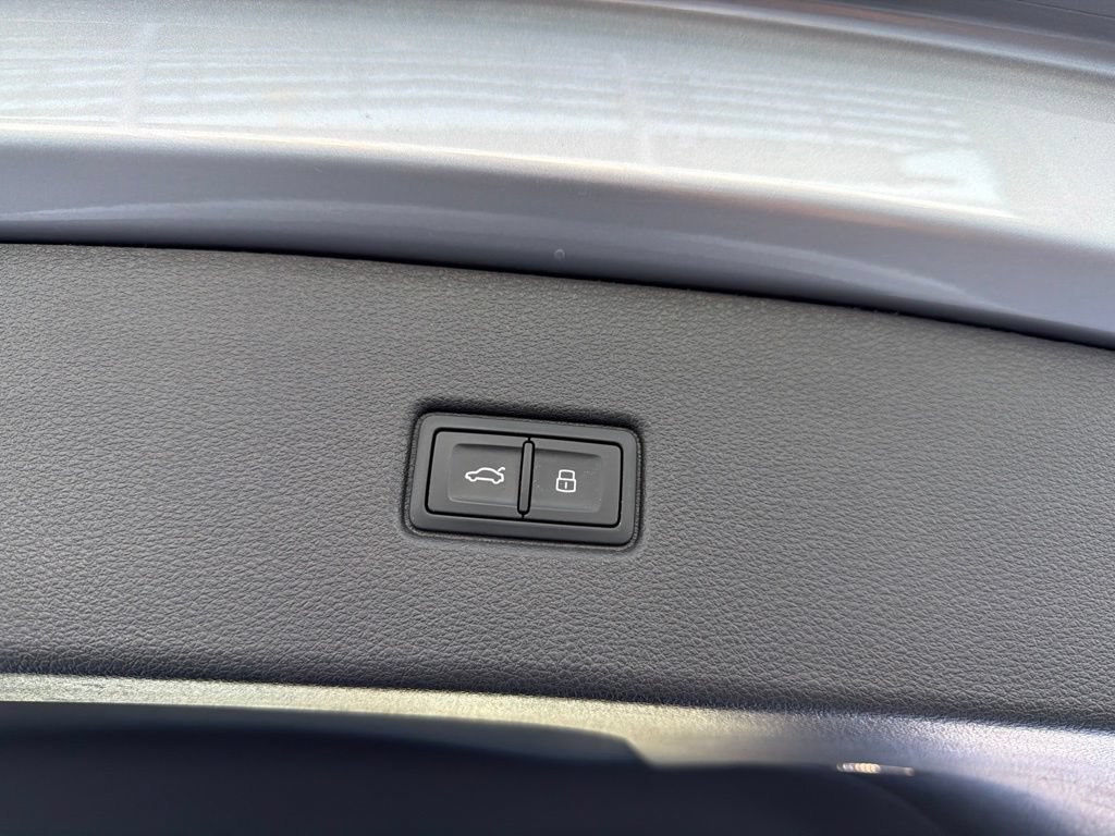 Used 2023 Audi Q5 2.0T Premium Plus AWD/4WD image 23