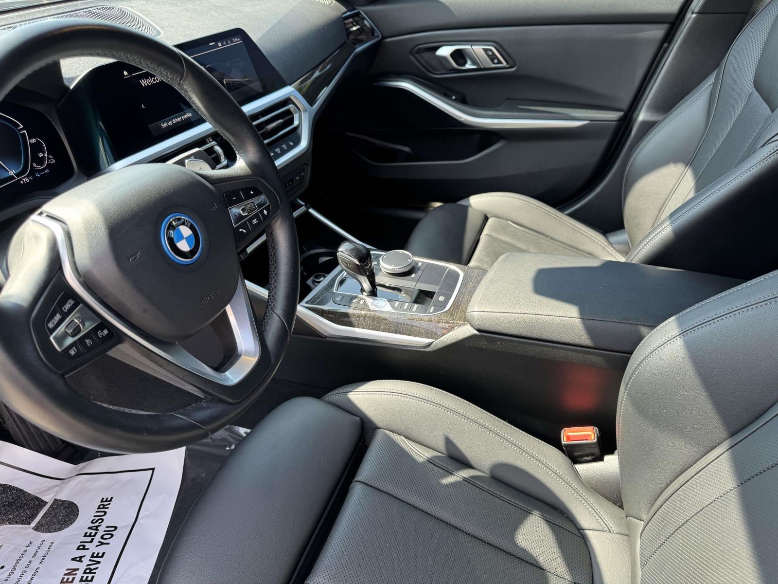 Used 2022 BMW 330e w/ Convenience Package RWD image 20