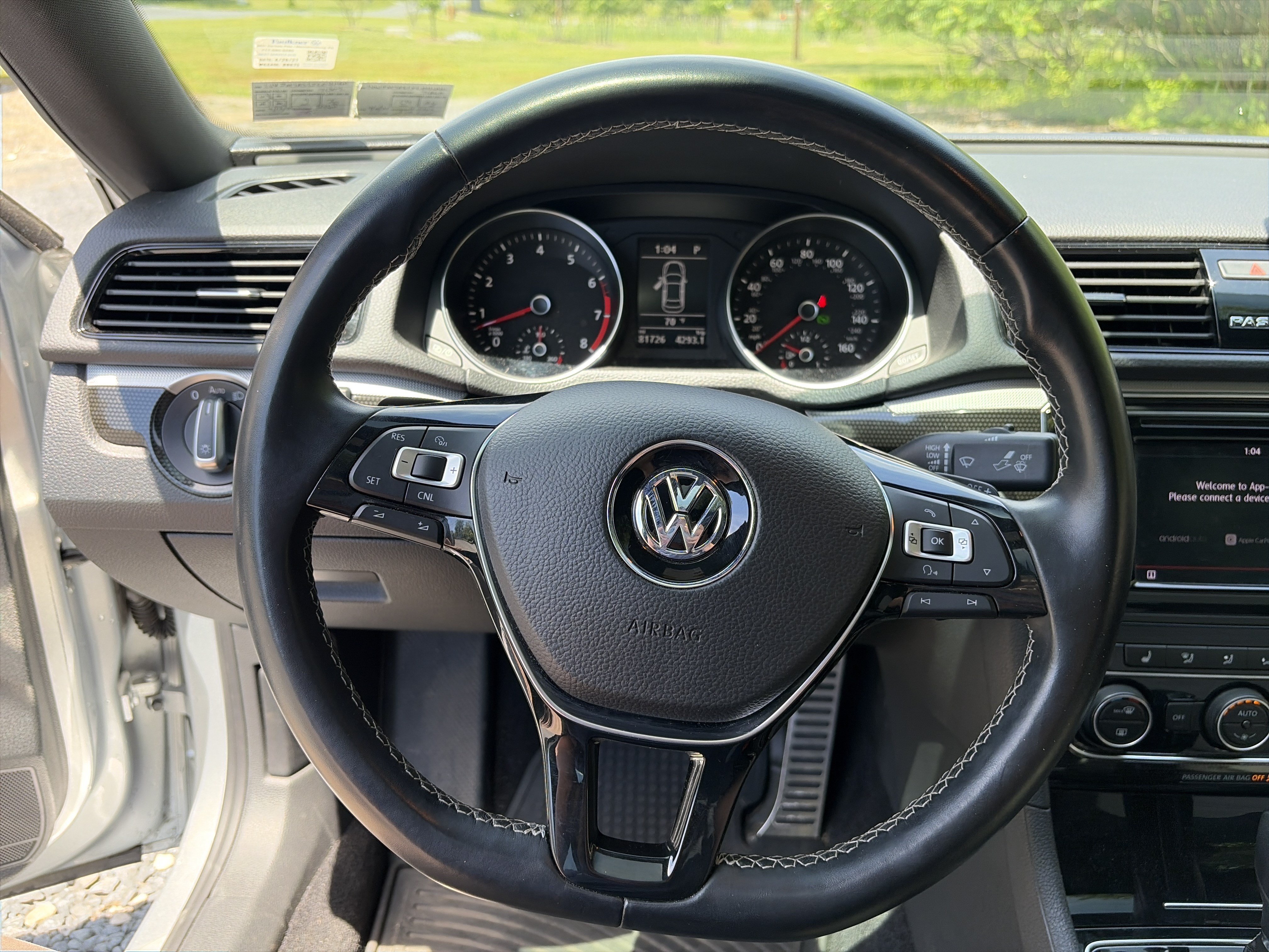 Used 2018 Volkswagen Passat 3.6 FWD image 31