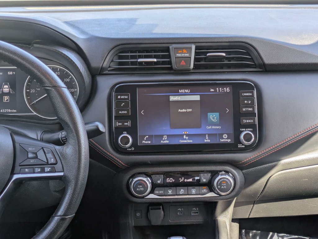Used 2025 Nissan Versa SR FWD image 16
