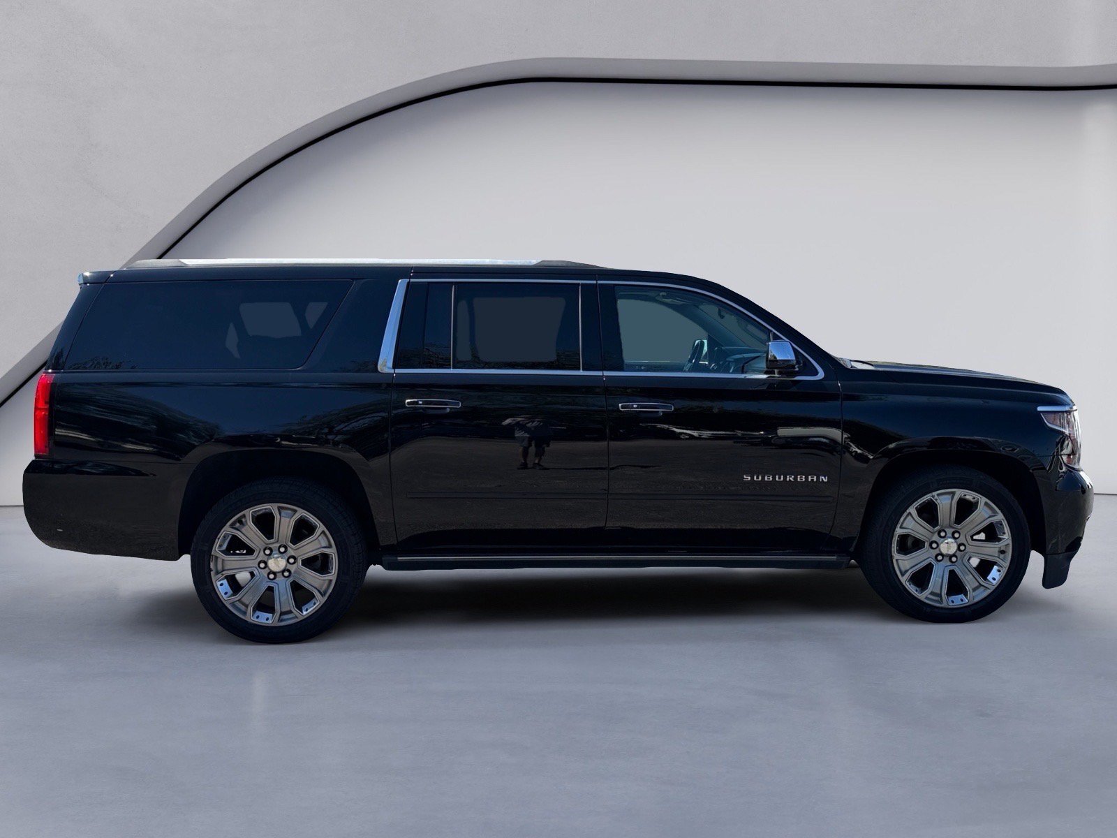 Used 2017 Chevrolet Suburban Premier AWD/4WD image 6