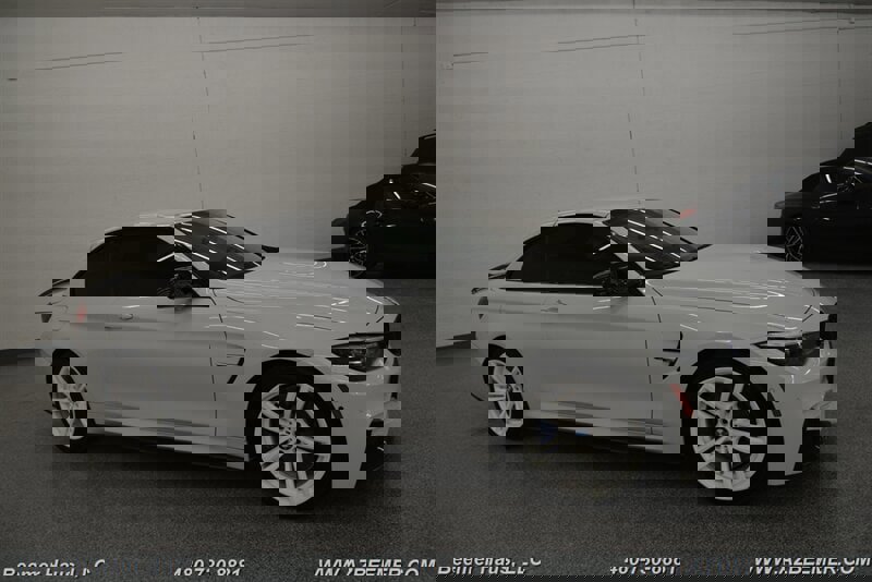 Used 2018 BMW M4 Convertible image 7