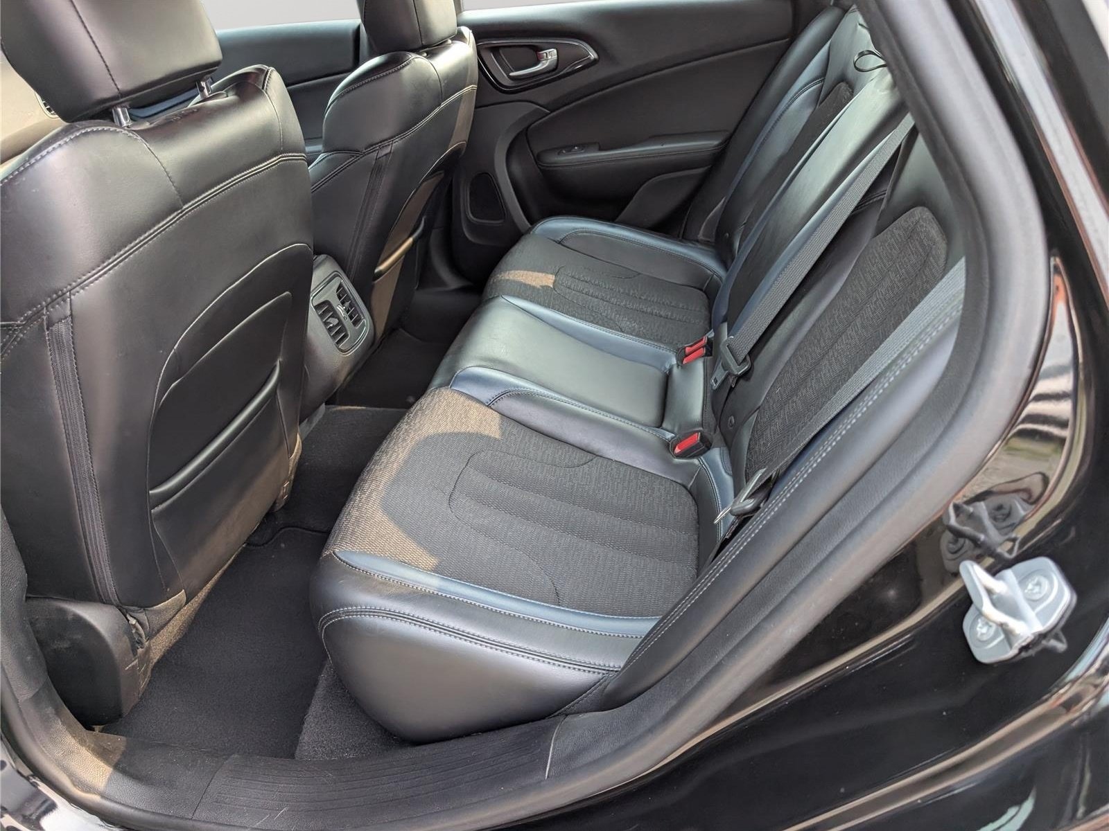 Used 2015 Chrysler 200 S w/ Navigation & Sound Group I FWD image 12