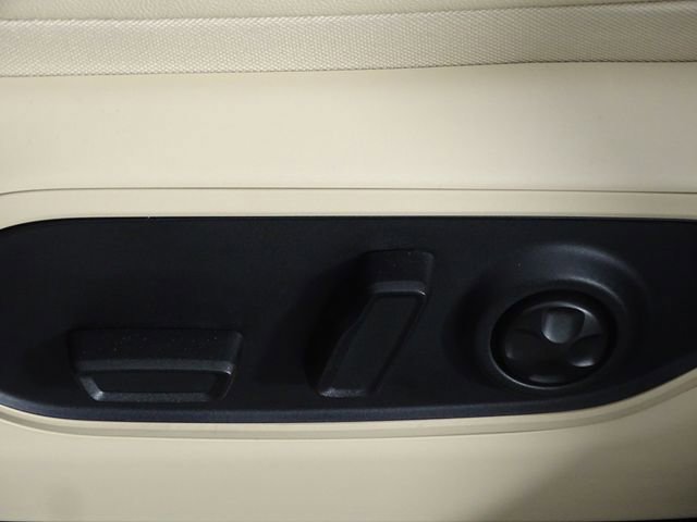 Used 2025 Jeep Grand Cherokee L Limited image 22