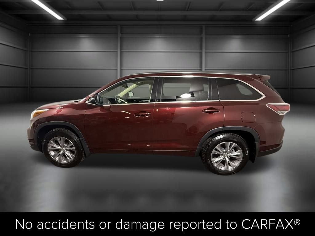 Used 2015 Toyota Highlander XLE image 2