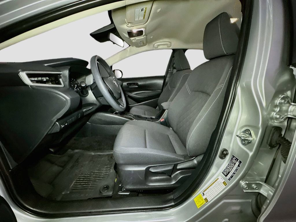 Used 2023 Toyota Corolla LE w/ LE Convenience Package image 17