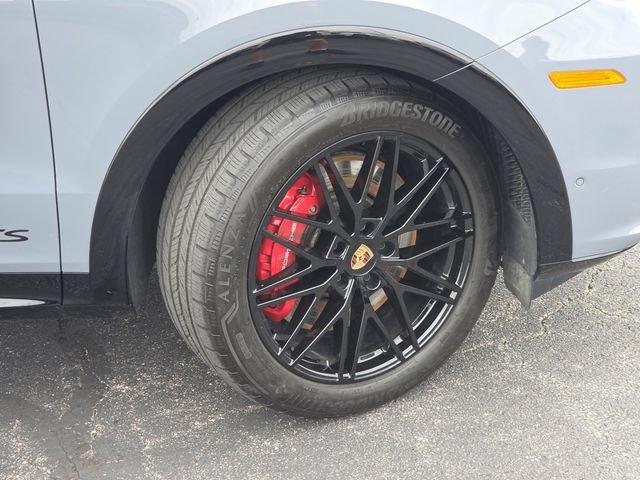 Used 2025 Porsche Cayenne GTS AWD/4WD image 25
