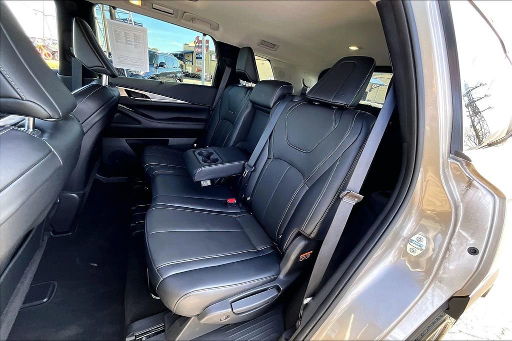 Certified 2023 INFINITI QX60 Luxe w/ Cargo Package image 38