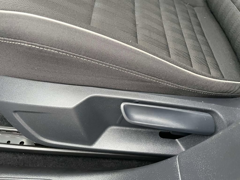 Used 2022 Volkswagen Jetta Sport FWD image 19