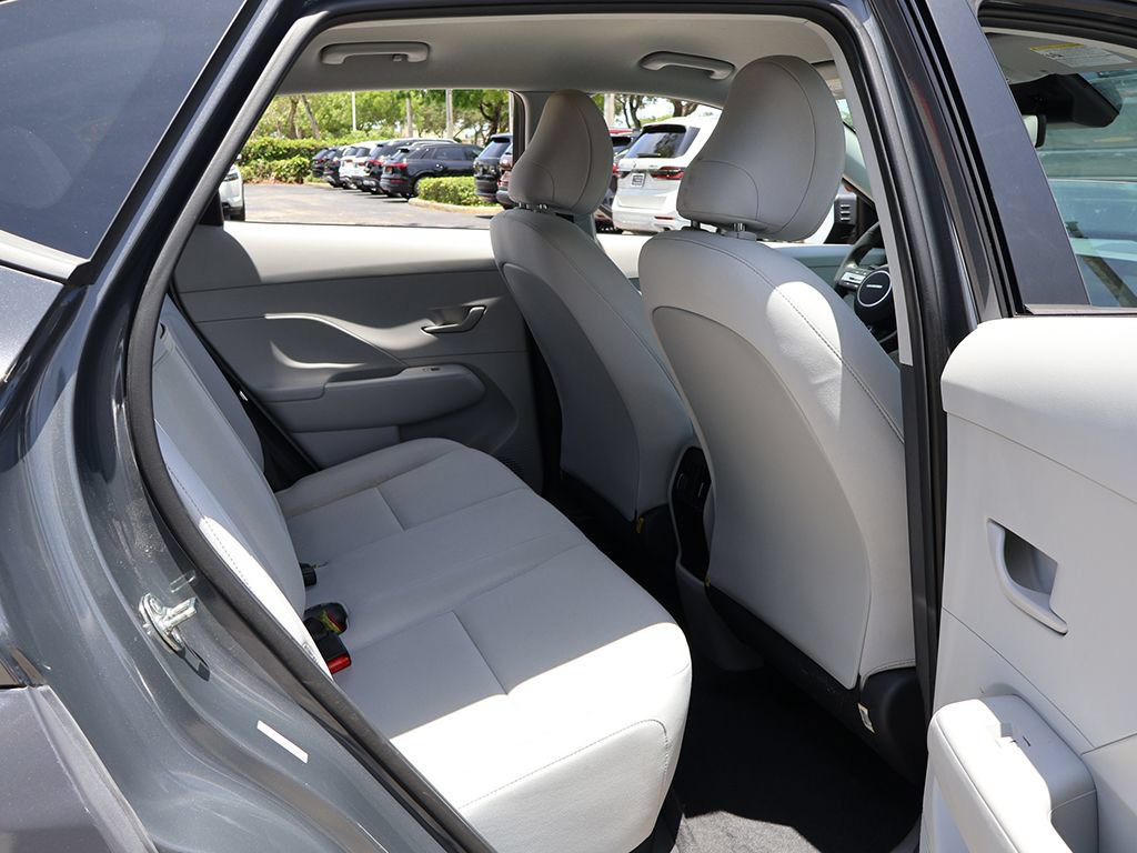Used 2024 Hyundai Kona SEL FWD image 33