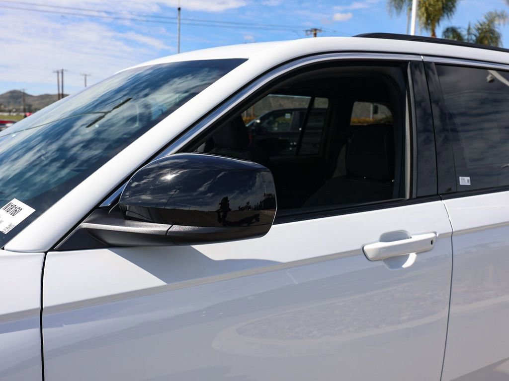 New 2026 Jeep Grand Cherokee Laredo X image 12