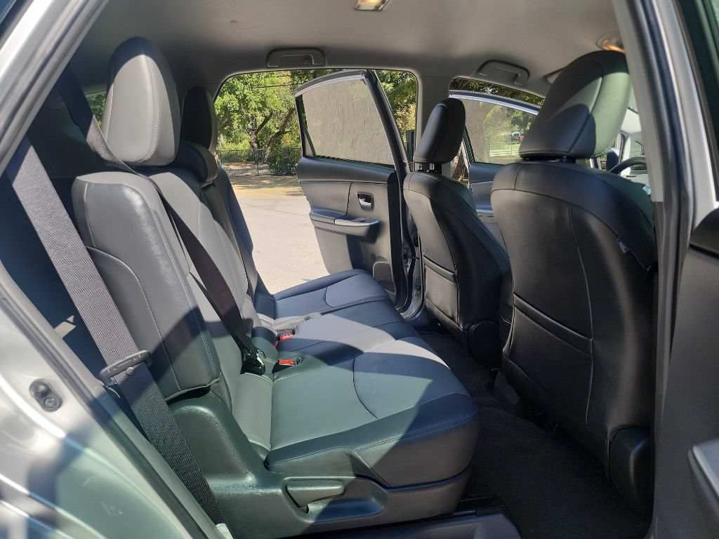 Used 2014 Toyota Prius V Five FWD image 34