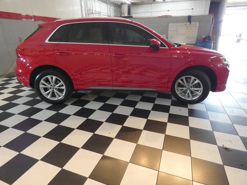 Used 2021 Audi Q3 2.0T Premium w/ Convenience Package AWD/4WD image 4