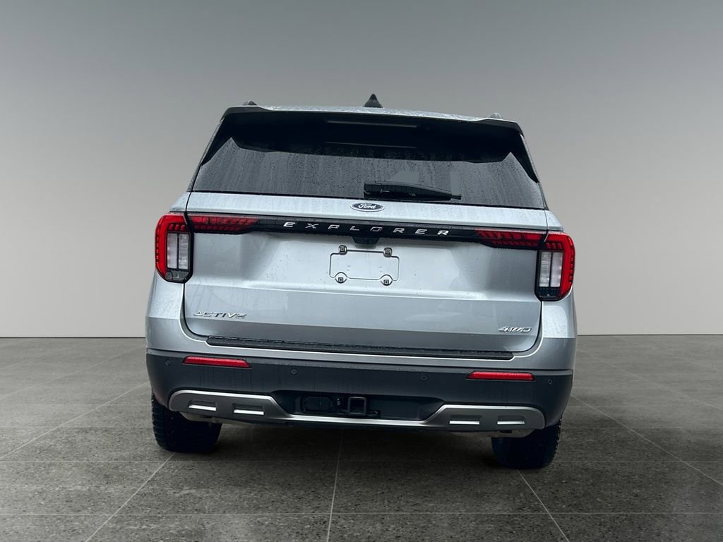 Used 2025 Ford Explorer Active w/ Active Comfort Package AWD/4WD image 6