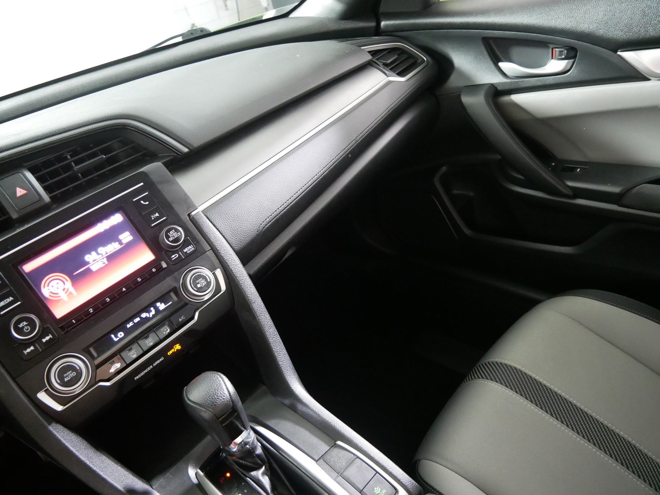 Used 2016 Honda Civic LX-P image 11