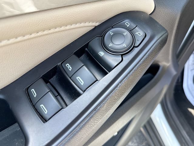 Used 2022 Chevrolet Traverse LT AWD/4WD image 13