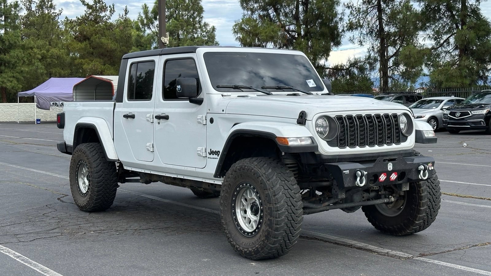 Used 2024 Jeep Gladiator Sport AWD/4WD image 2