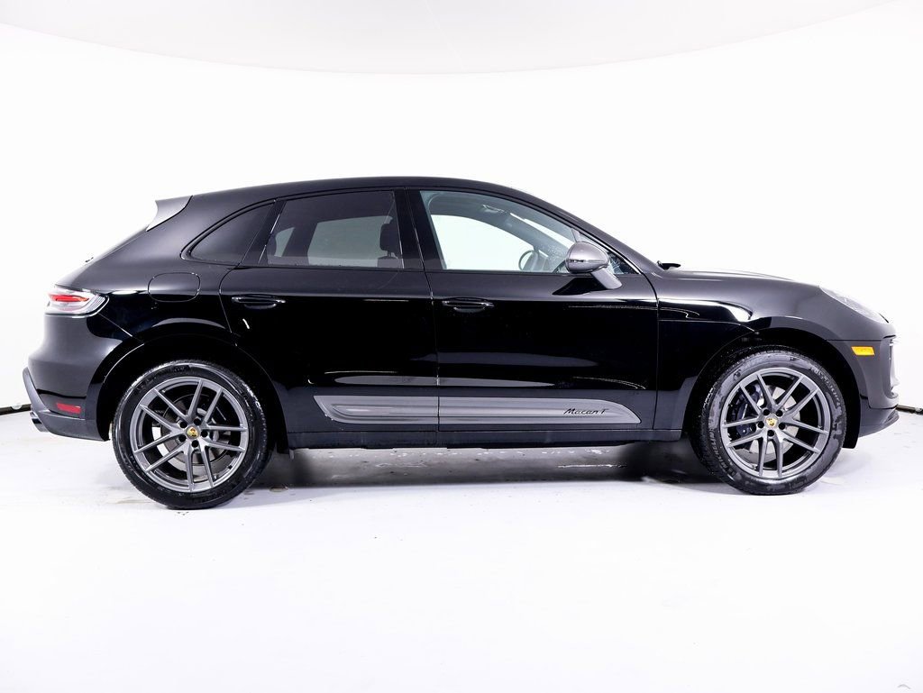 Certified 2025 Porsche Macan Turbo AWD/4WD image 26