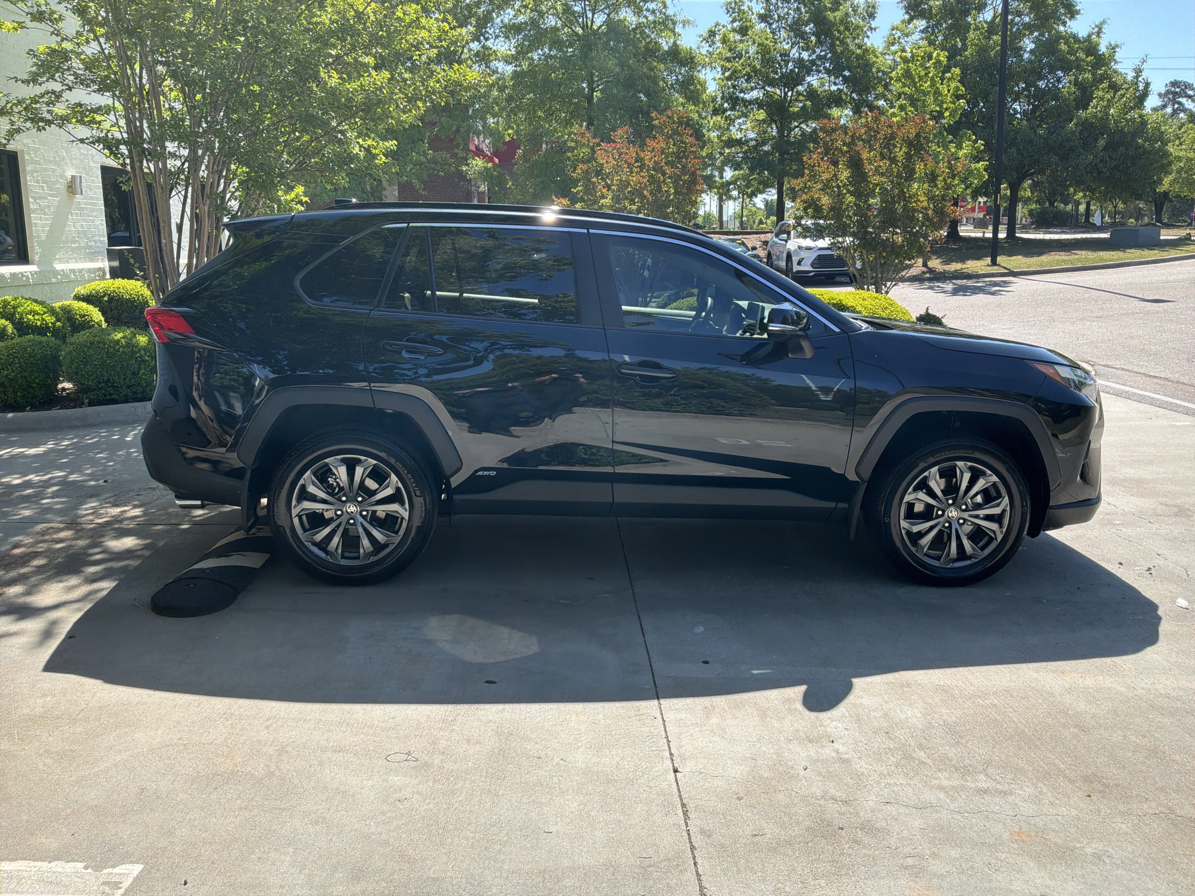 Used 2025 Toyota RAV4 XLE Premium AWD/4WD image 11