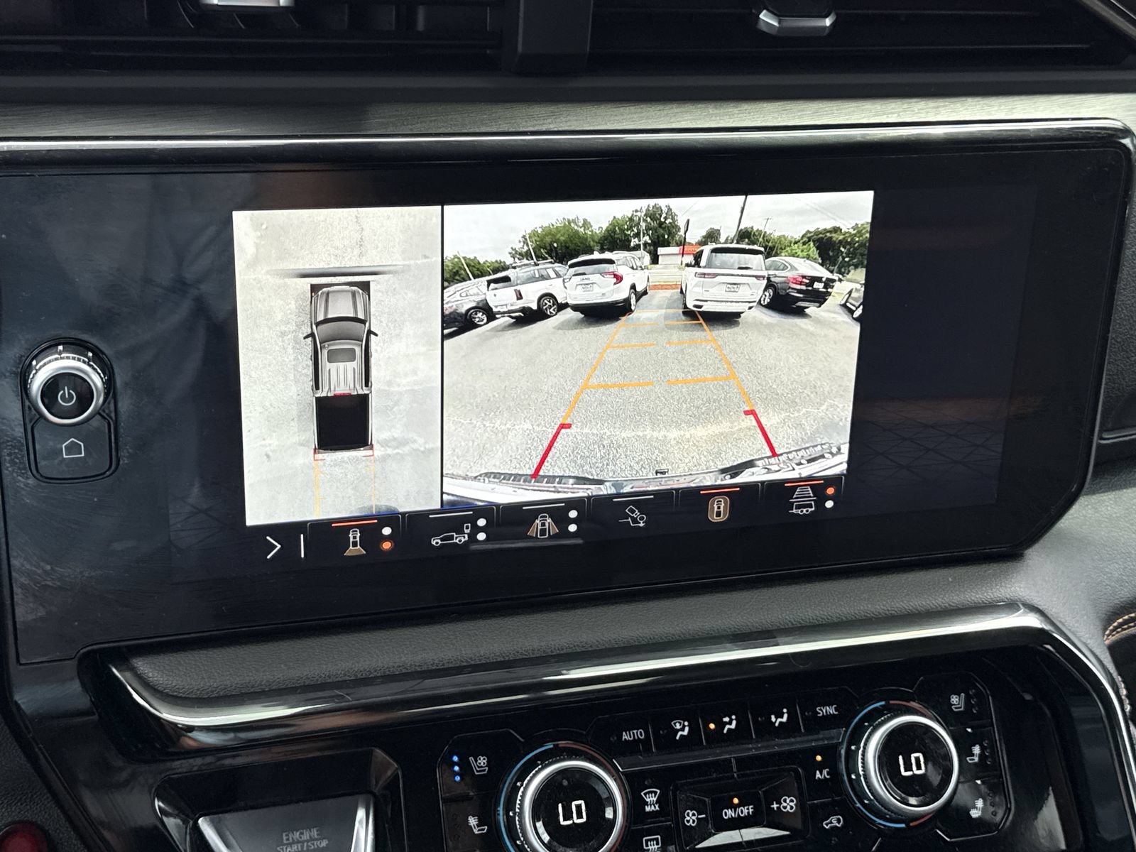 Used 2024 GMC Sierra 1500 AT4 w/ Technology Package AWD/4WD image 26