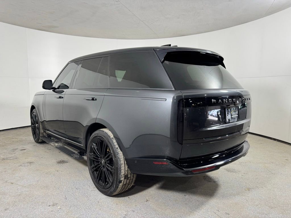 Used 2024 Land Rover Range Rover Autobiography image 9