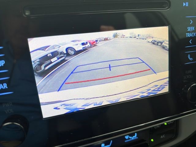 Used 2019 Toyota Corolla LE image 29