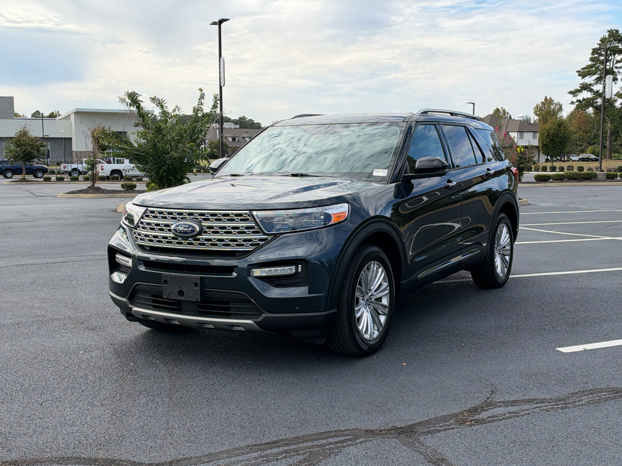 Used 2022 Ford Explorer Limited w/ Limited Technology Package AWD/4WD image 1