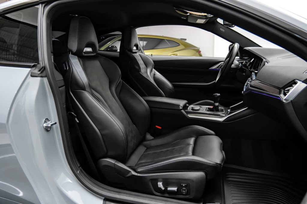Used 2021 BMW M4 Coupe w/ Executive Package RWD image 44