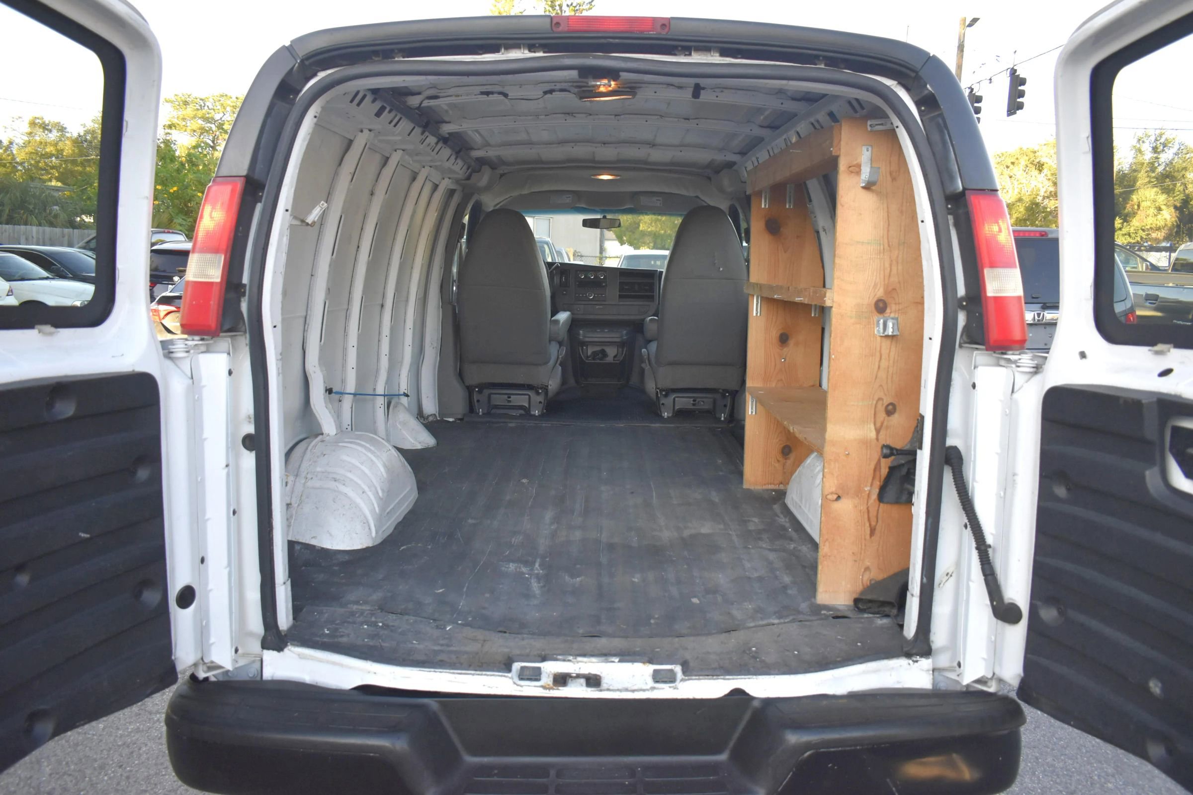 Used 2012 Chevrolet Express 1500 image 7