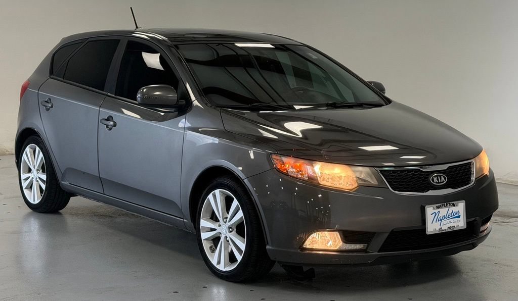 Used 2013 Kia Forte SX w/ Leather Pkg FWD image 6