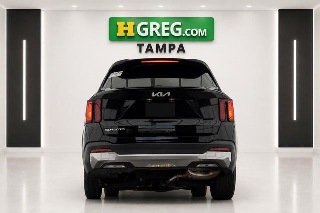 Used 2024 Kia Sorento S w/ Panoramic Sunroof Package FWD image 8