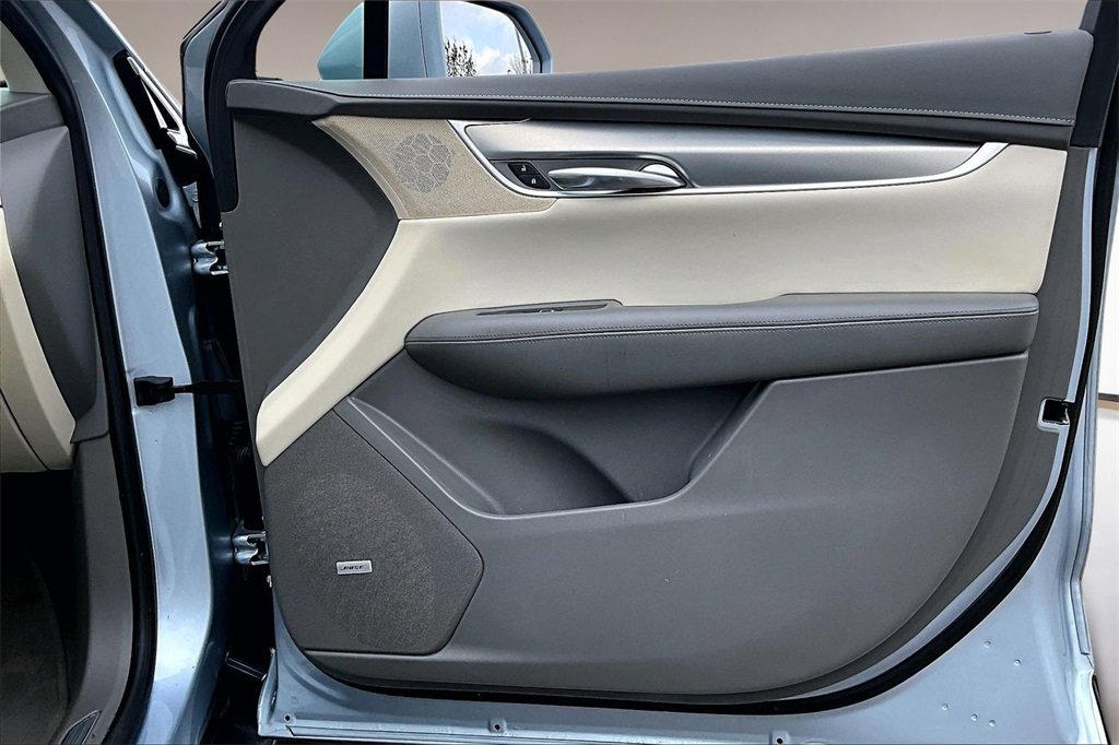 Used 2017 Cadillac XT5 Premium Luxury image 19