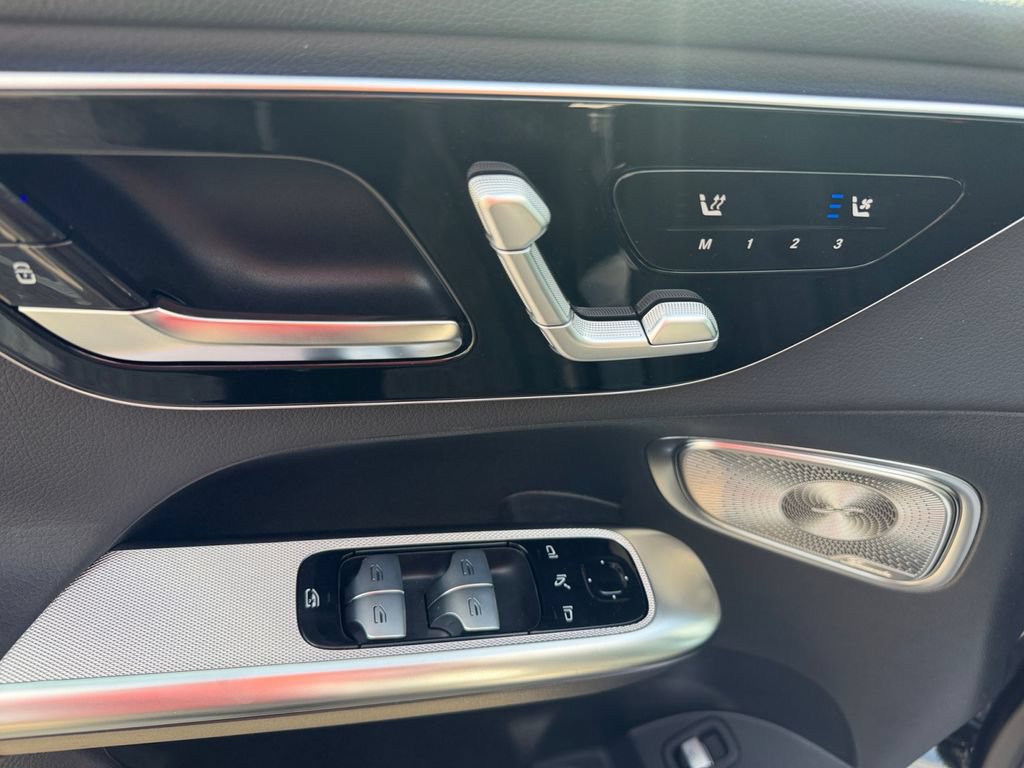 New 2026 Mercedes-Benz GLC 300 image 16