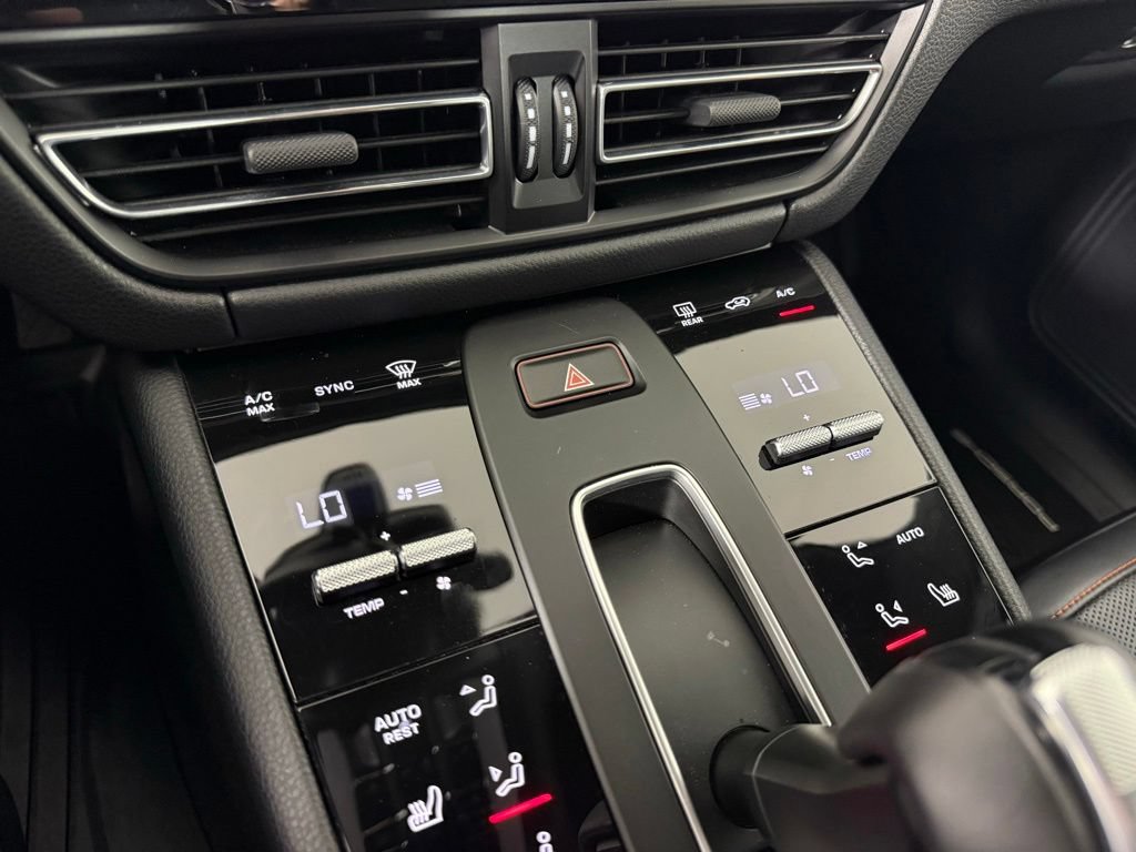 New 2025 Porsche Macan AWD/4WD image 25