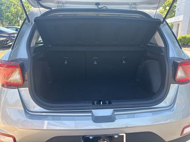Used 2025 Hyundai Venue SEL FWD image 8
