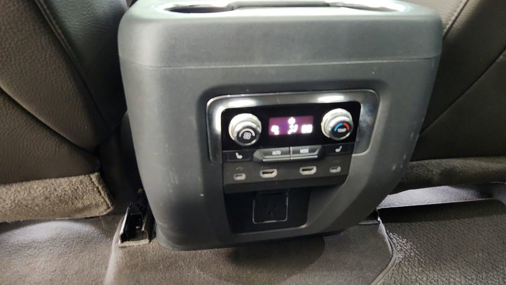 Used 2021 GMC Yukon Denali w/ Denali Ultimate Package image 23