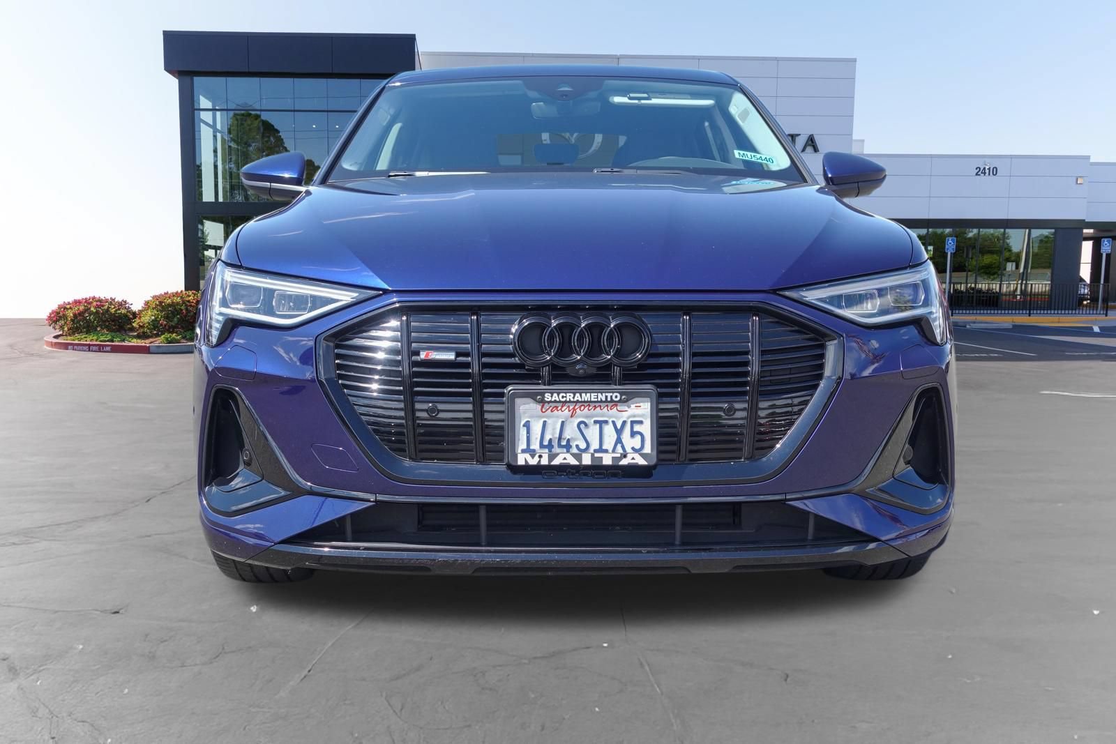 Used 2022 Audi e-tron Premium Plus w/ Premium Plus Package AWD/4WD image 8