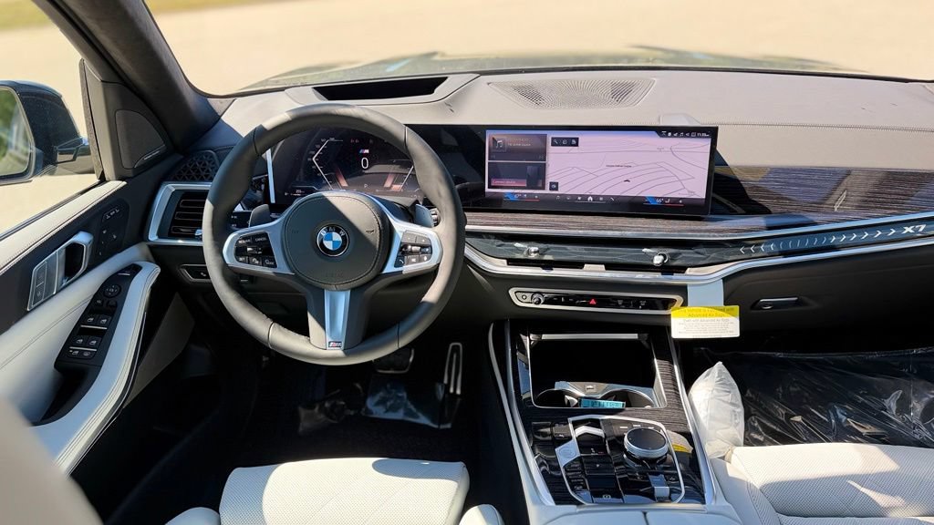 New 2027 BMW X7 xDrive40i w/ M Sport Package AWD/4WD image 12