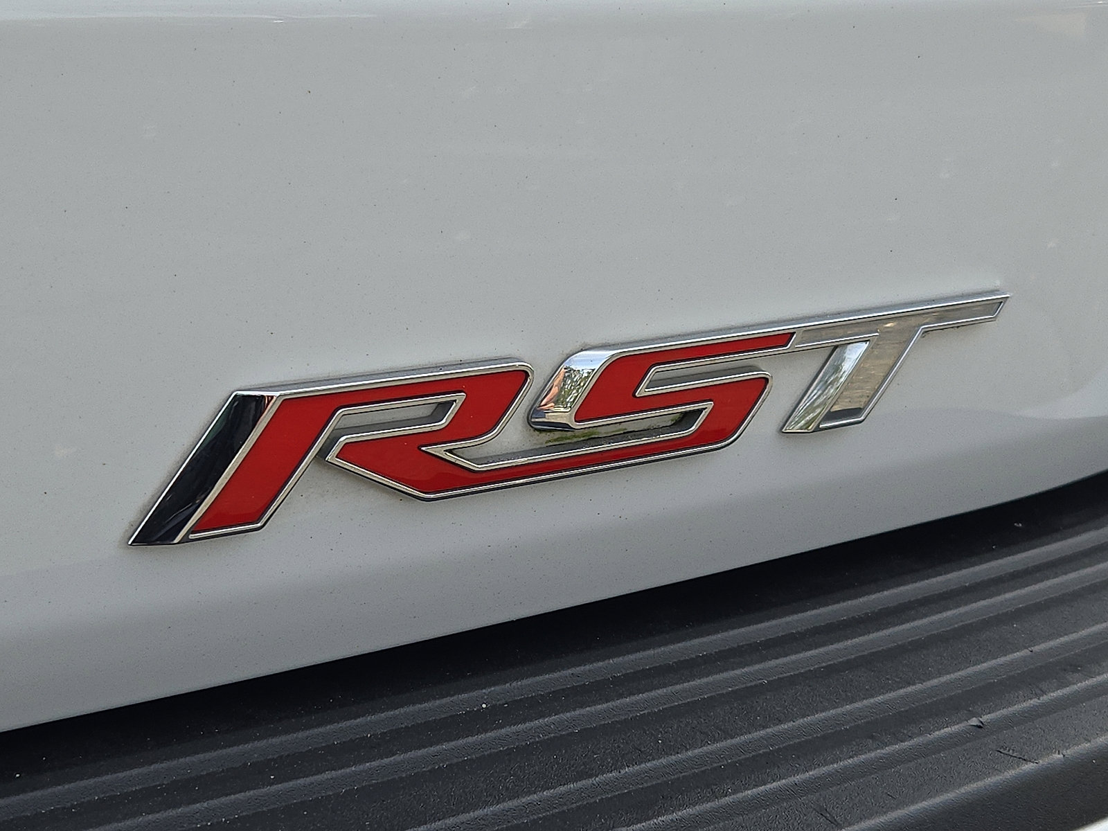 Used 2023 Chevrolet Suburban RST w/ Luxury Package image 30