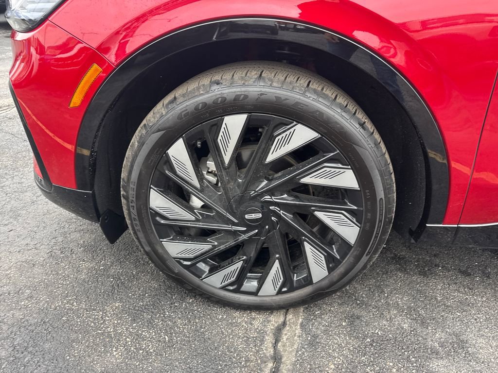 Used 2025 Lincoln Nautilus Reserve image 22