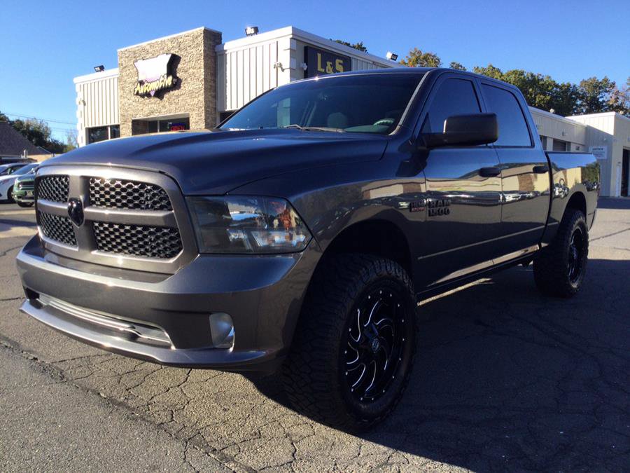 Used 2017 RAM 1500 Express w/ Express Value Package image 1