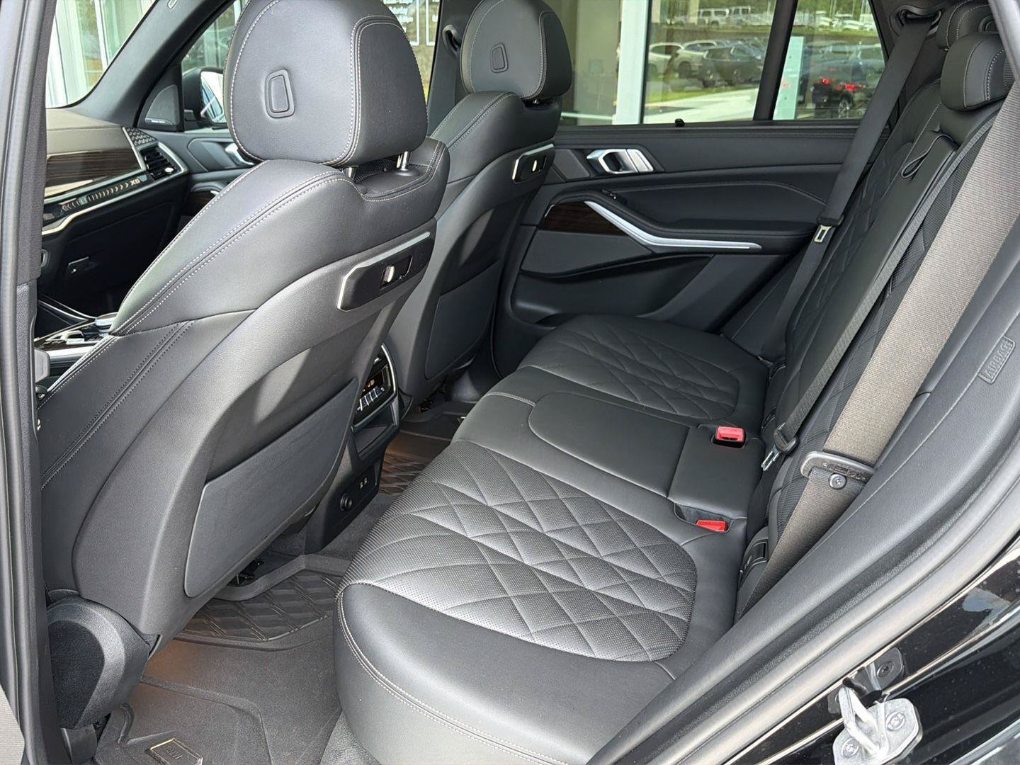 Certified 2024 BMW X5 sDrive40i w/ Premium Package RWD image 11
