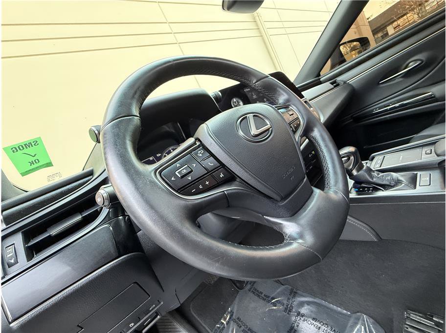 Used 2022 Lexus ES 350 ES 350 Sedan 4D image 9