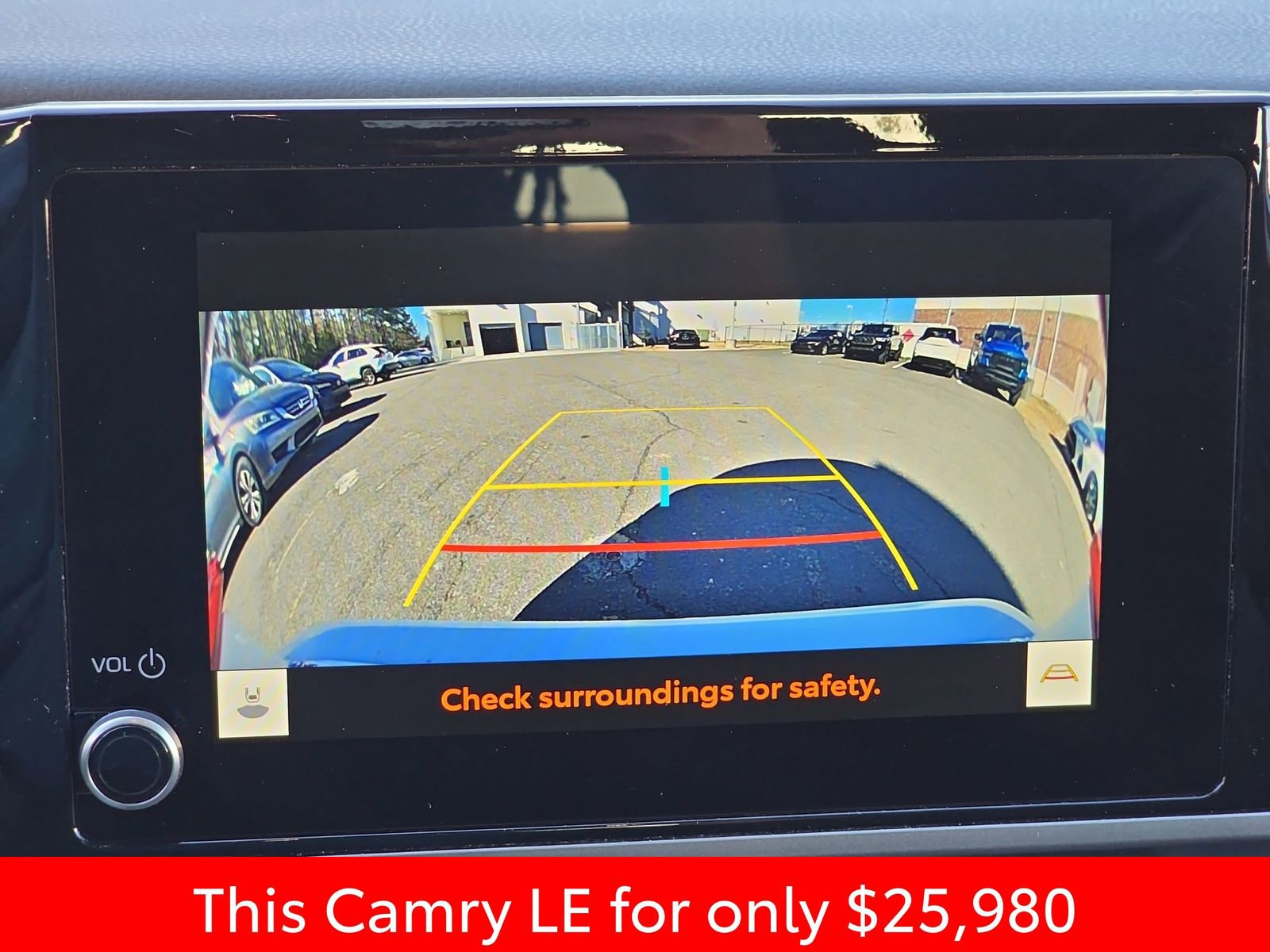 Used 2025 Toyota Camry LE image 30