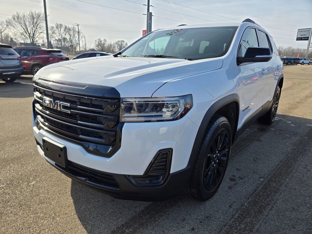 Certified 2023 GMC Acadia SLE w/ Driver Convenience Package image 3