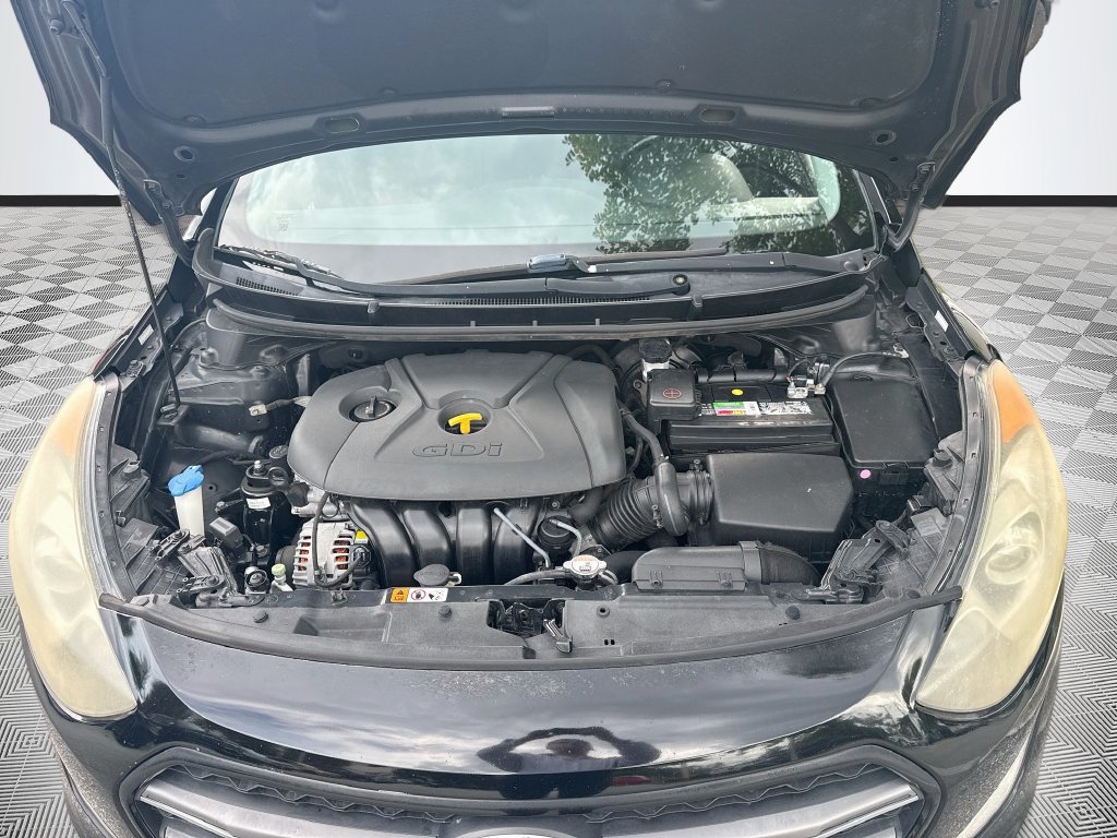 Used 2016 Hyundai Elantra GT FWD image 29