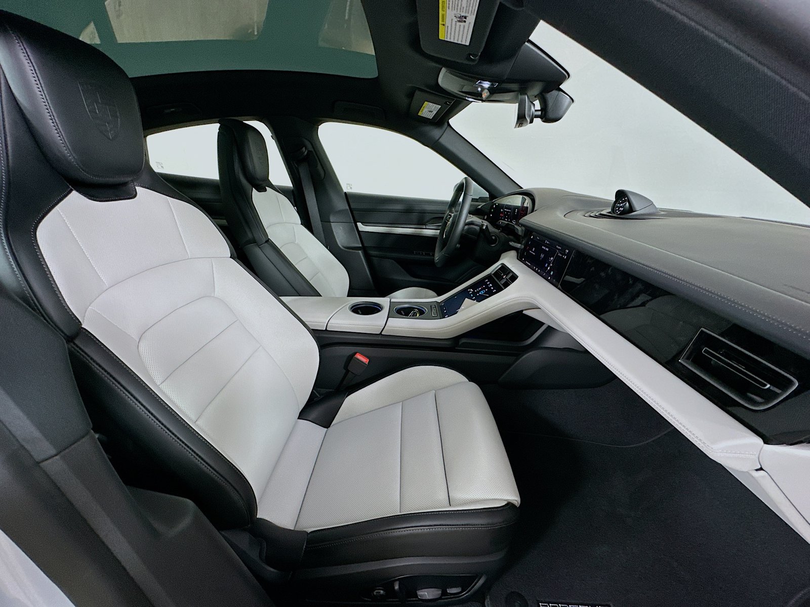 New 2026 Porsche Taycan AWD/4WD image 43