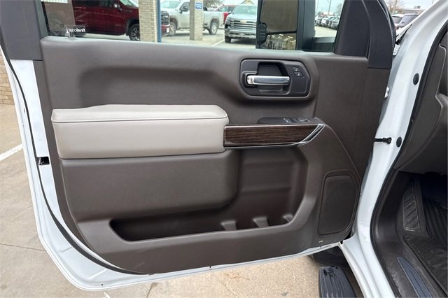 Used 2024 GMC Sierra 2500 SLE w/ SLE Convenience Package image 17